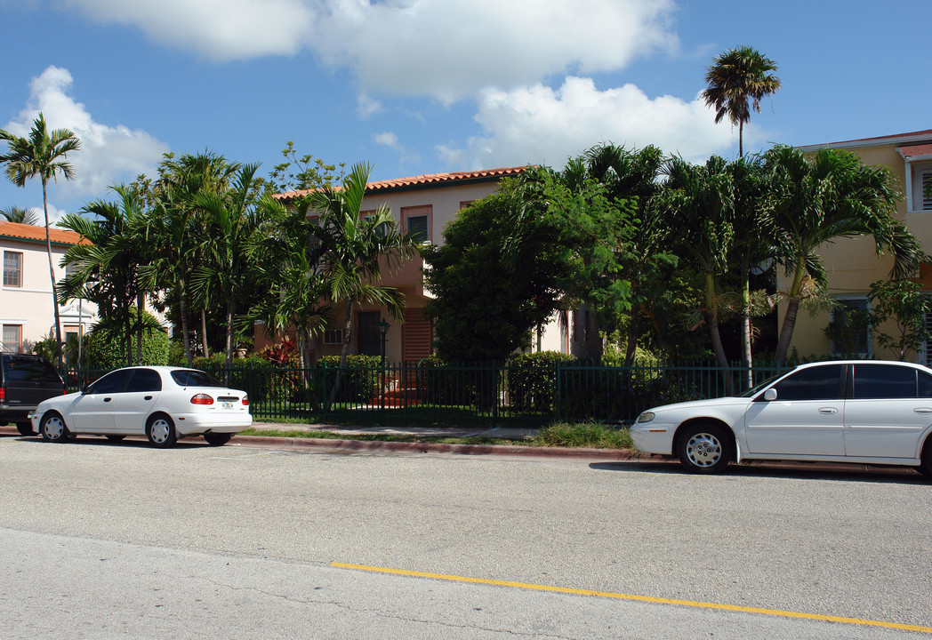 415 75th St in Miami Beach, FL - Foto de edificio