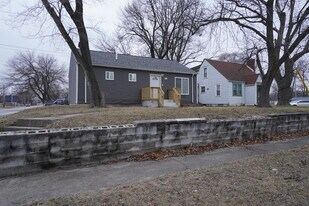 1092 Hanley St in Gary, IN - Building Photo
