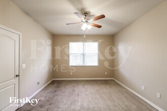 7820 Riverwood Oaks Dr in Riverview, FL - Foto de edificio - Building Photo