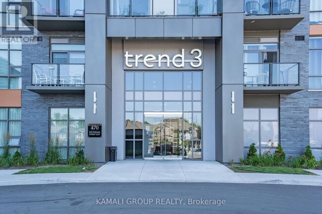 property at 470-470 Dundas St E