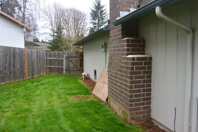 1307 NW 119th St in Vancouver, WA - Foto de edificio - Building Photo