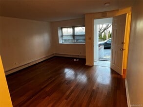 101 Sterling Ave in Yonkers, NY - Building Photo - Building Photo
