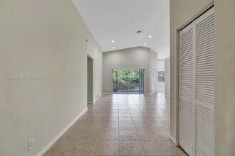 10219 NW 48th Manor in Coral Springs, FL - Building Photo - Building Photo