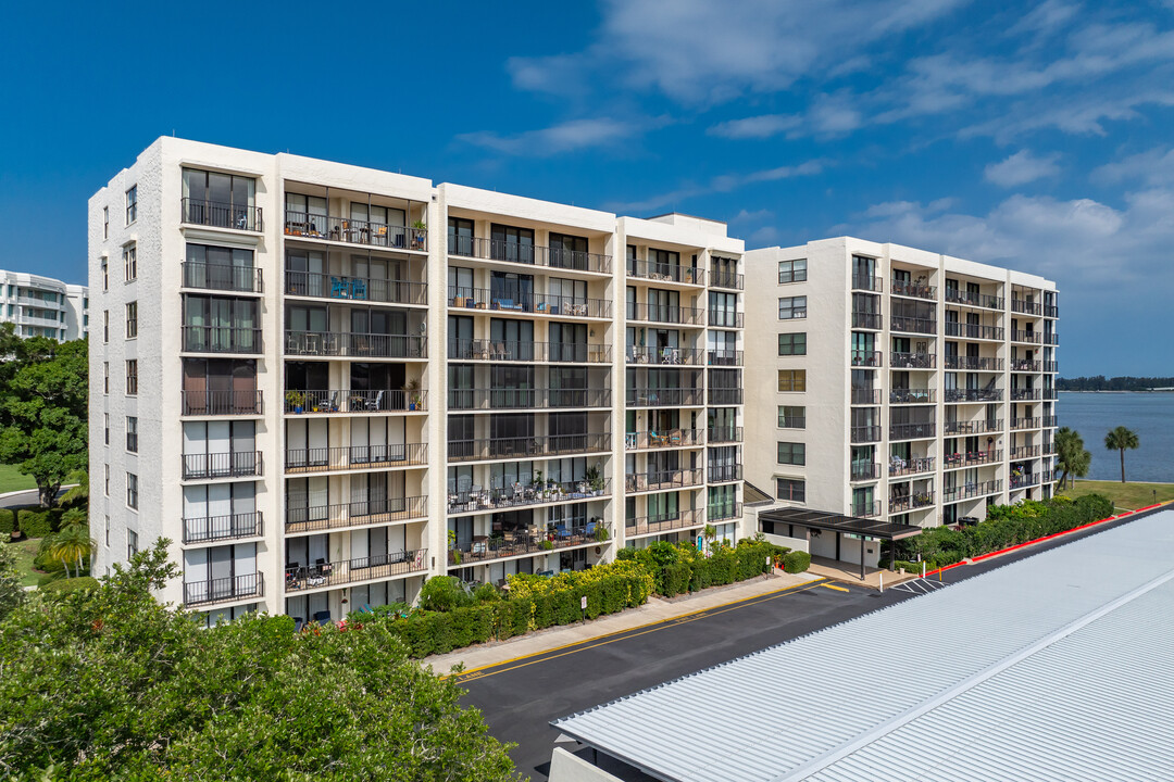 Belleview Biltmore Villas in Belleair, FL - Building Photo