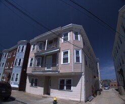 19 Spruce St, Unit 1R in Providence, RI - Building Photo