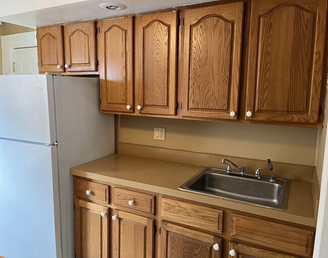 122 Meredith Ave, Unit #2 in Nedrow, NY - Building Photo - Building Photo
