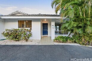 575 Auwina St in Kailua, HI - Building Photo