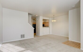 Comfortable 3-Bedroom Townhome in Cross Cr in Fountain, CO - Building Photo - Building Photo