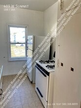 409 W Summit Ave in Ponca City, OK - Building Photo - Building Photo