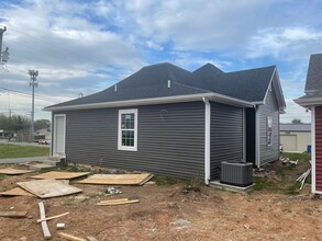 139 W 10th Ave in Bowling Green, KY - Building Photo - Building Photo
