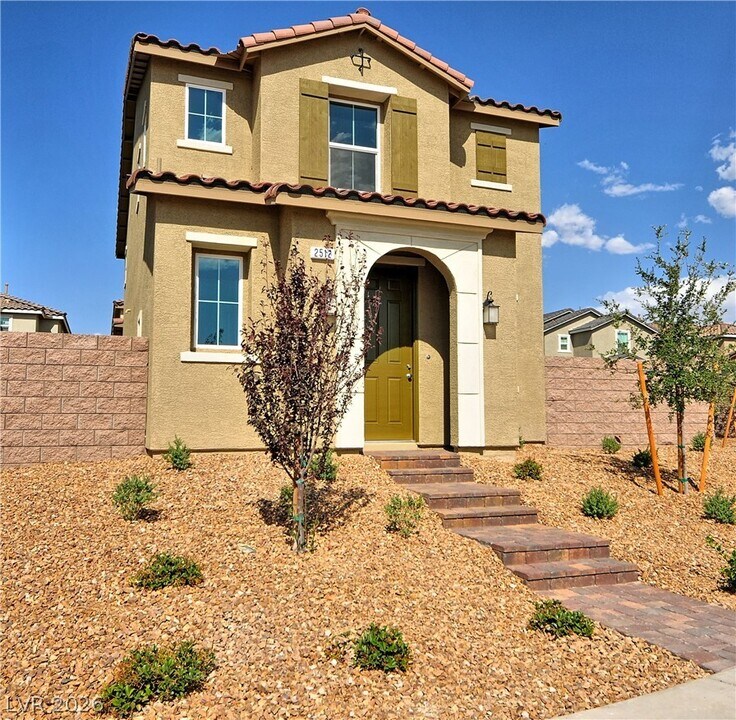 2512 Valdanos Pl in Henderson, NV - Building Photo