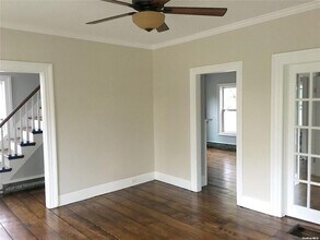 650 Main St in Port Jefferson, NY - Building Photo - Building Photo