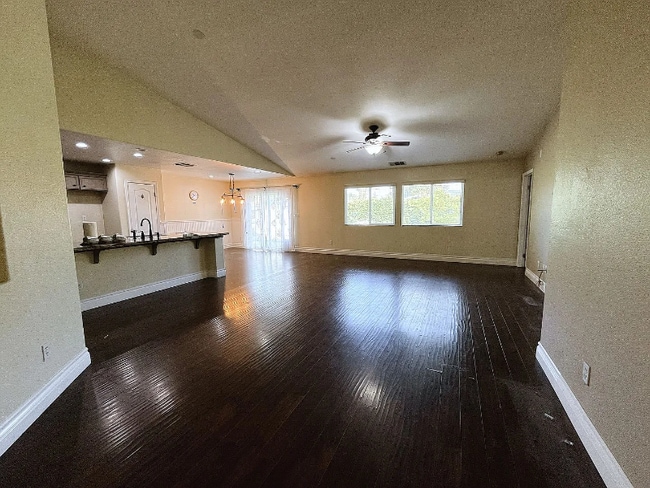 11622 Pacific Harbor Ave in Bakersfield, CA - Building Photo - Building Photo