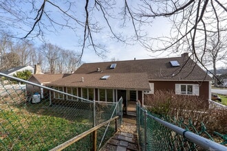 10 Woodland Ter 1 in Columbia, CT - Building Photo - Building Photo