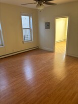 201 E 51st St, Unit O in Brooklyn, NY - Building Photo