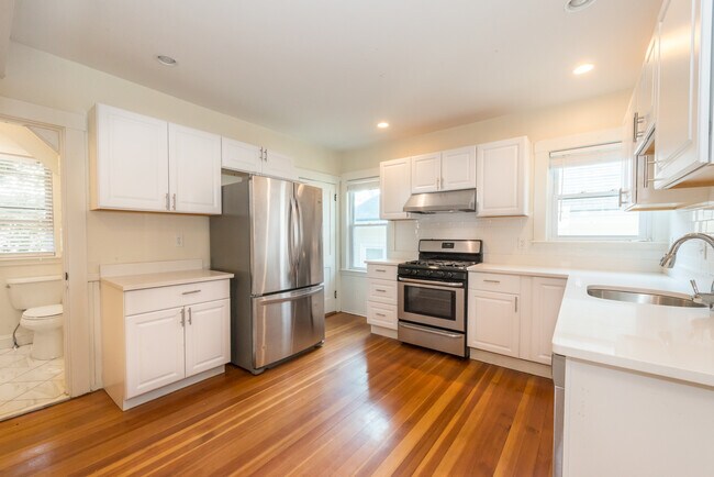 33 Champney St, Unit 3 in Boston, MA - Building Photo - Building Photo