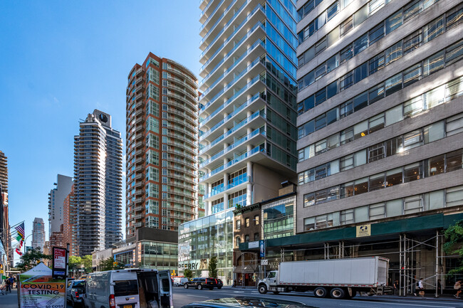 200 E 59th St in New York, NY - Foto de edificio - Building Photo