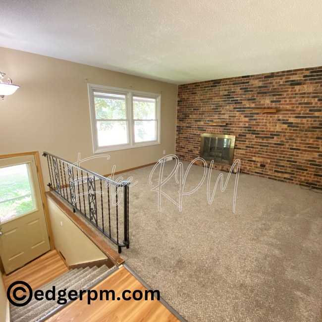 property at 2624 W 3rd St