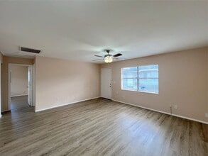 13911 First St in Ft. Myers, FL - Building Photo - Building Photo