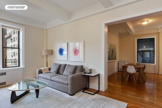 525 W End Ave in New York, NY - Building Photo - Building Photo