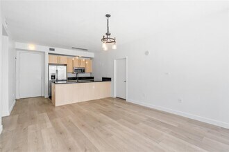 1111 SW 1st Ave, Unit 2222-N in Miami, FL - Foto de edificio - Building Photo