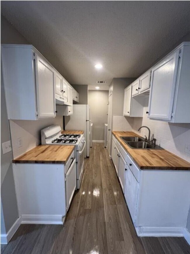 6802 Aries Ln in Austin, TX - Building Photo - Building Photo