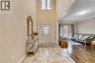 722 Sundew Dr in Waterloo, ON - Building Photo - Building Photo