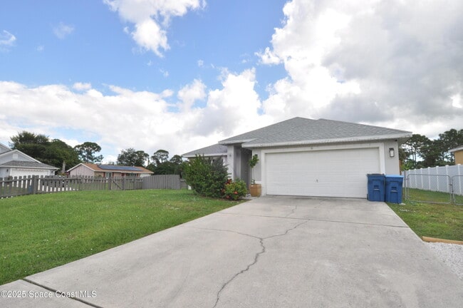 property at 911 Eldron Blvd SE