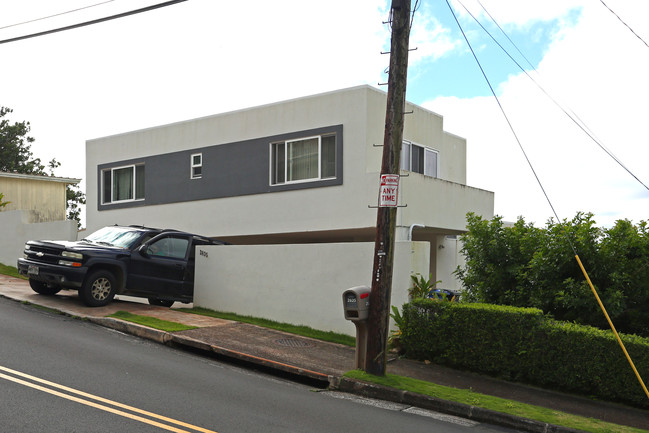 2635 Peter St in Honolulu, HI - Building Photo - Building Photo