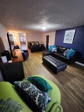 1856 Lampson Rd in Cleveland, OH - Building Photo - Building Photo