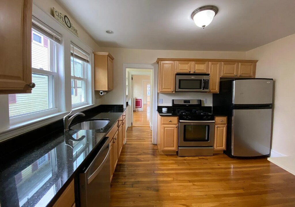 90 Belmont St in Watertown, MA - Building Photo