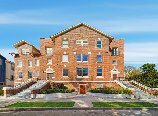 property at 215 W Norma St