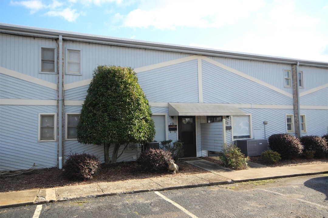 3706 E North St-Unit -1 in Greenville, SC - Foto de edificio