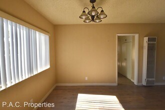 11204 Peach Grove St in Los Angeles, CA - Building Photo - Building Photo