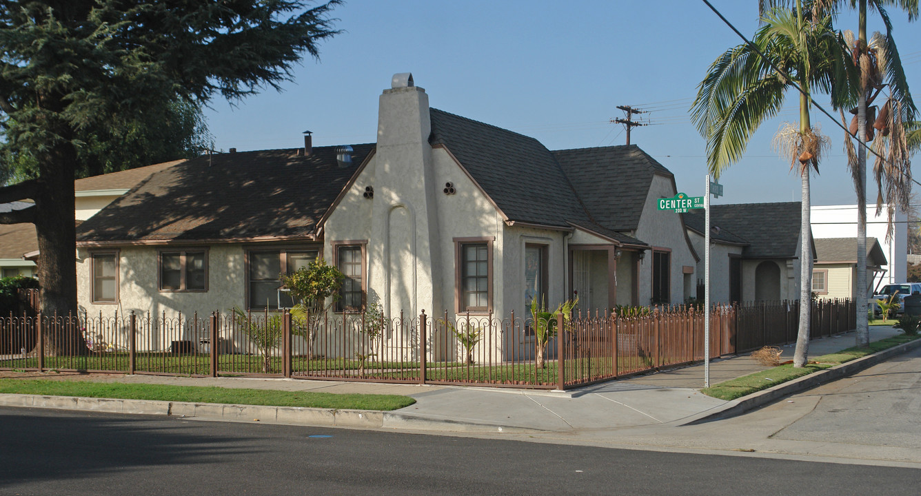 137-141 S 3rd Ave in Covina, CA - Building Photo