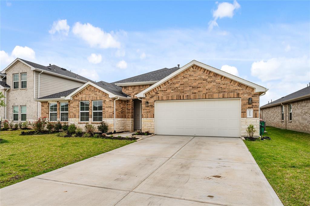 3223 Derry Hill Dr in Fulshear, TX - Building Photo