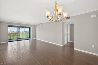 7430 Lake Breeze Dr, Unit 313 in Ft. Myers, FL - Building Photo - Building Photo