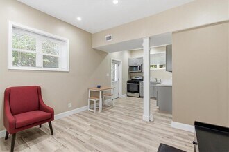 3268 Briarwood Blvd in East Point, GA - Building Photo - Building Photo