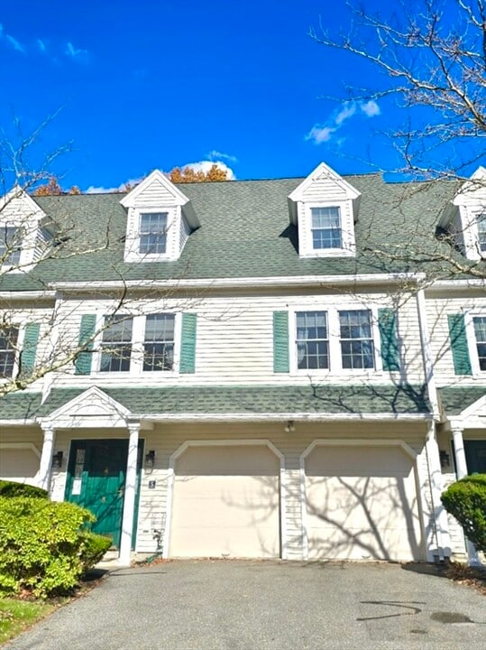 5 Nelson Cir in Middleton, MA - Building Photo