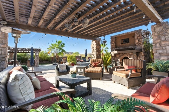 18212 W East Wind Ave in Goodyear, AZ - Foto de edificio - Building Photo