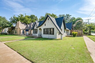 3257 Greene Ave in Fort Worth, TX - Foto de edificio - Building Photo