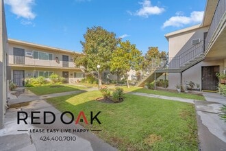 2036 E Whiting Ave, Unit 5 in Fullerton, CA - Foto de edificio - Building Photo