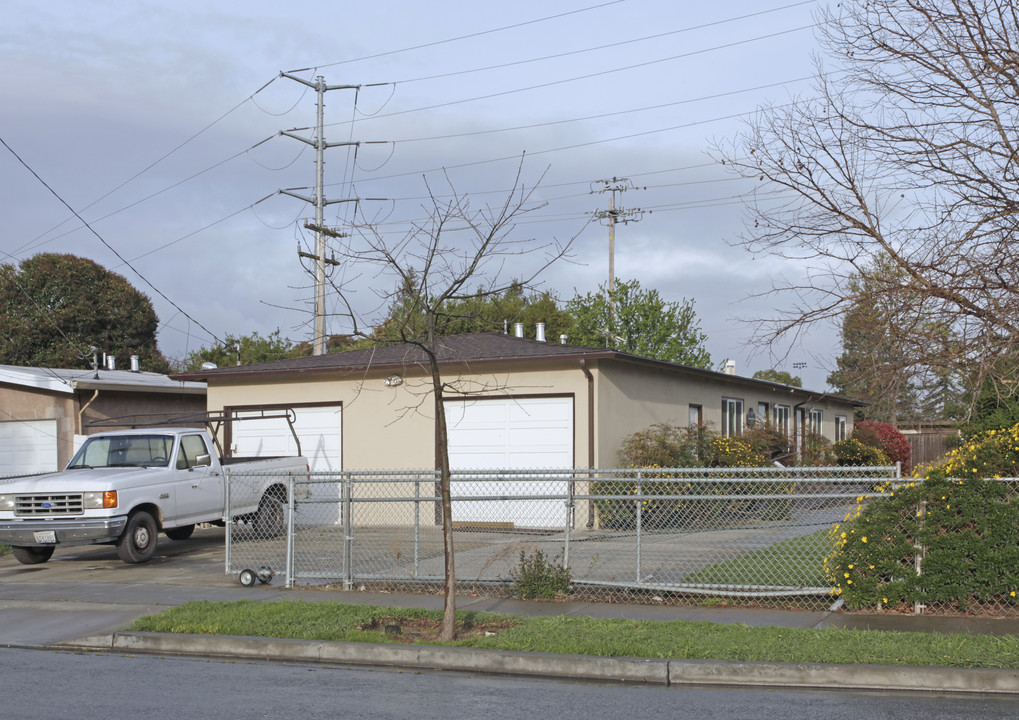 1135 Del Norte Ave in Menlo Park, CA - Building Photo