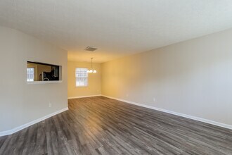 2 Tarrywood Ct in Durham, NC - Building Photo - Building Photo