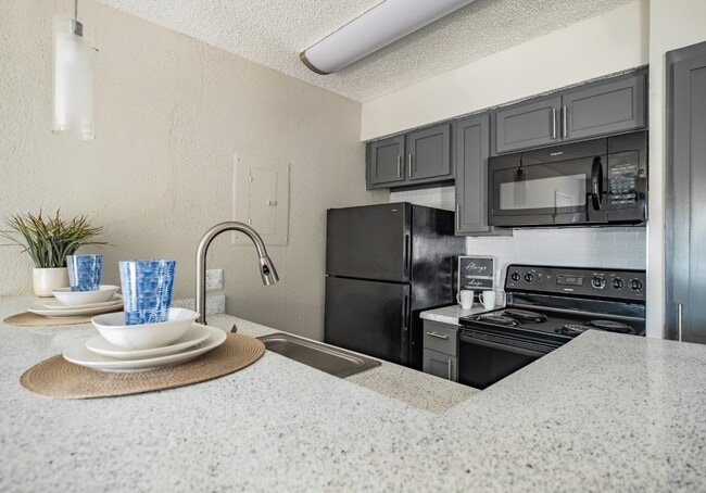 Fountains of Jupiter Apartments in Dallas, TX - Foto de edificio - Building Photo
