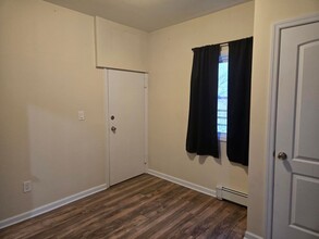 2 Carlisle Pl in Yonkers, NY - Building Photo - Building Photo