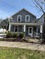 2471 Tremont Ave in Cleveland, OH - Building Photo
