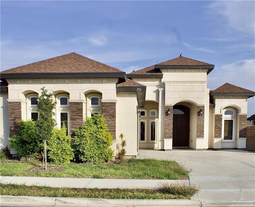 3516 S Climax Dr in Edinburg, TX - Building Photo