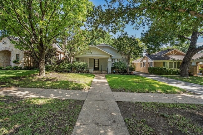 4116 Bunting Ave in Fort Worth, TX - Building Photo - Building Photo
