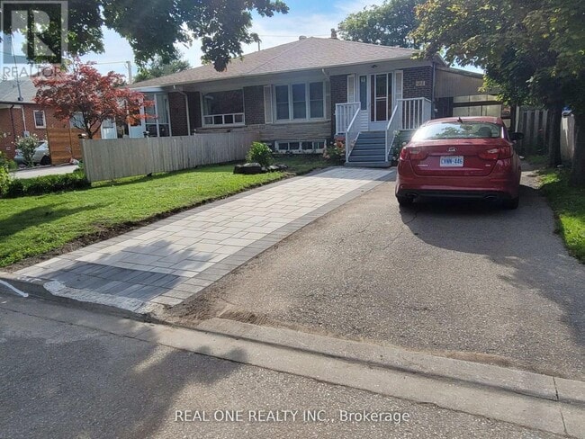 221 Elka Dr in Richmond Hill, ON - Building Photo - Building Photo